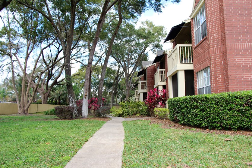 The Enclave at Lake Underhill Orlando Apartments