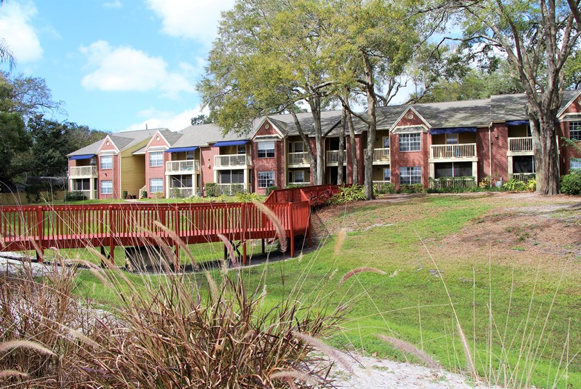 The Enclave at Lake Underhill Orlando Apartments