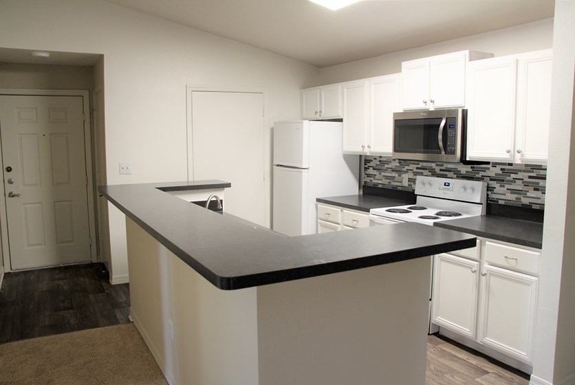 The Enclave at Lake Underhill Orlando Apartments